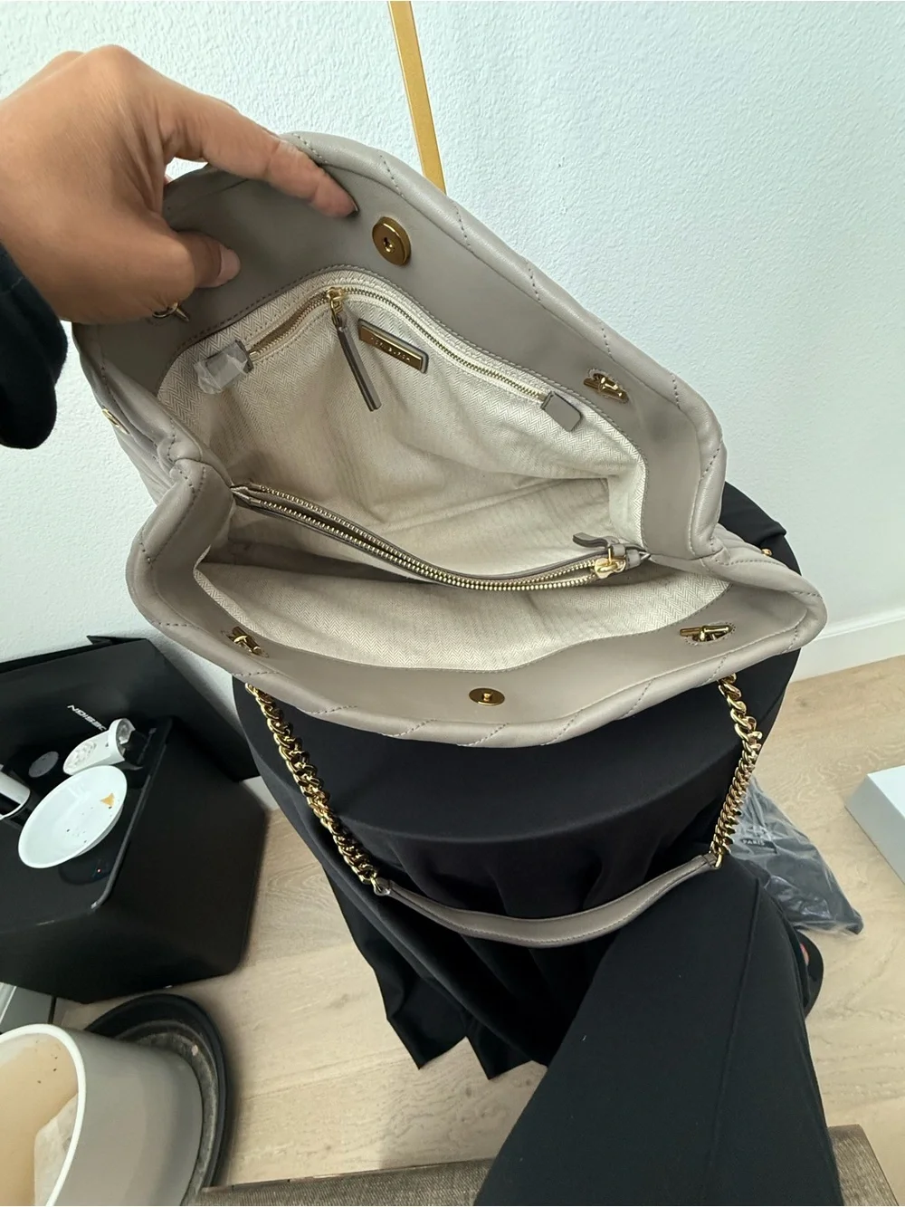Tory Burch Chelsea Quilted Leather Tote in Taupe- Large